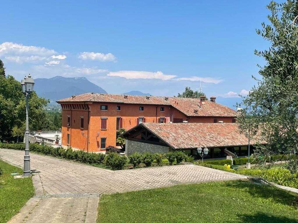 Garda Golf Country Chic Home سويانو ديل لاغو المظهر الخارجي الصورة